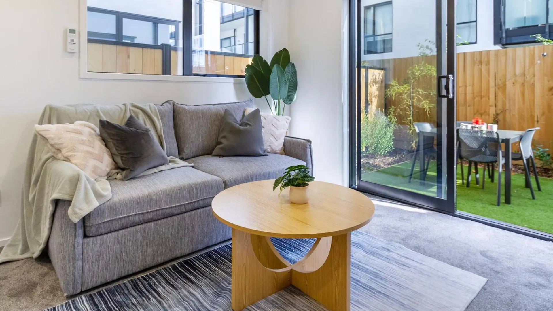 דירות כרייסטצ'רץ' Stylish Cbd Escape 2Br Townhouse 0*,
