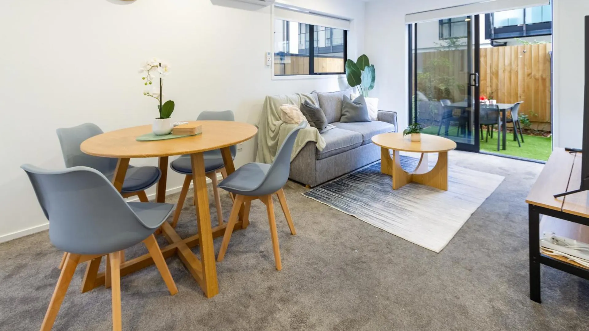 דירות כרייסטצ'רץ' Stylish Cbd Escape 2Br Townhouse